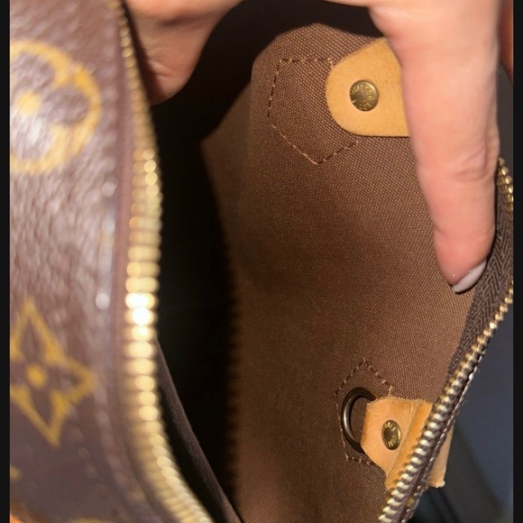 Louis Vuitton Monogram Speedy 25 - Picture 9 of 11
